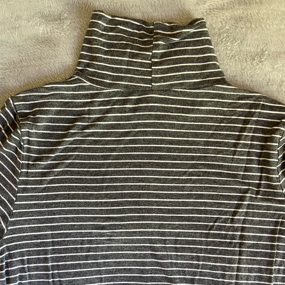 American Eagle Soft & Sexy Mock Neck Long-Sleeve Striped Top - Picture 4 of 4